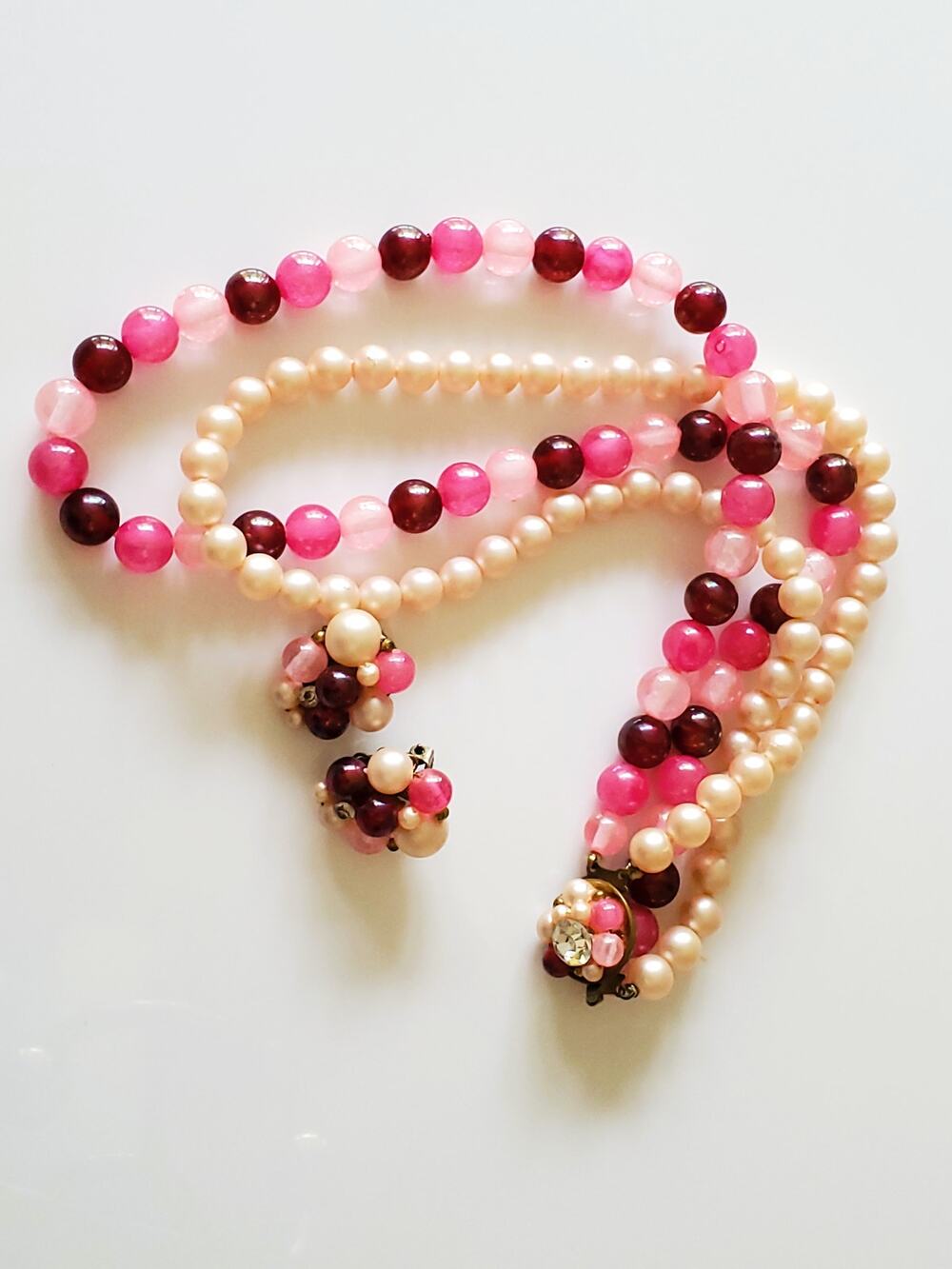 Vintage Mid Century Pink Shaded Pearl Necklace and Earring Set